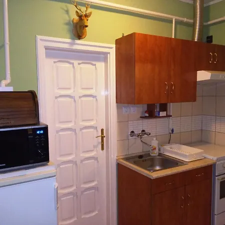 Apartment Szivarvany *