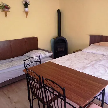 Apartment Szivarvany