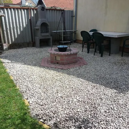 Szivarvany Apartment *