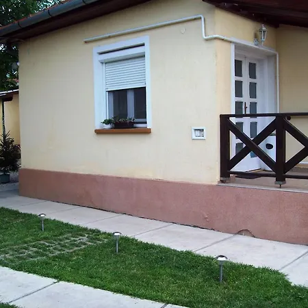 아파트 Szivarvany 귤러