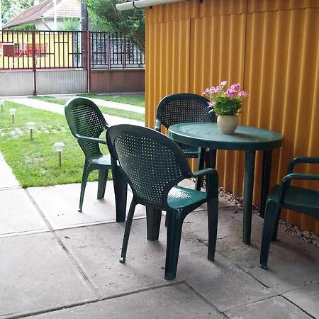 Szivarvany Apartment Gyula