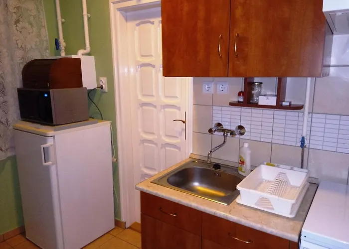 아파트 Szivarvany