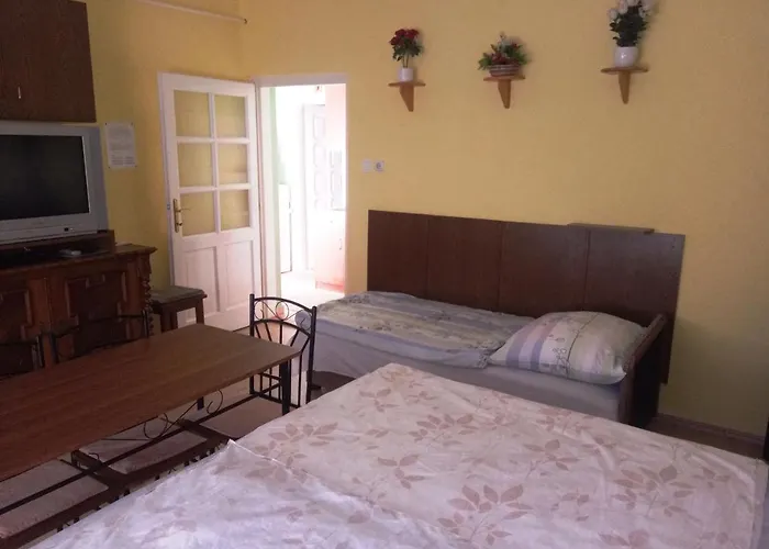 Szivarvany 아파트 *